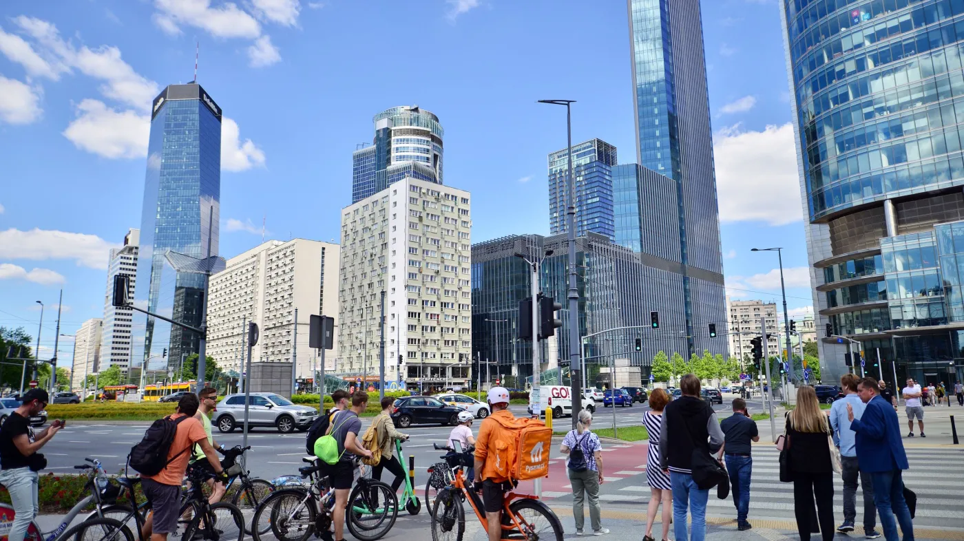 Komu Polacy ufają najbardziej? Pojawił się niespodziewany lider, Trzaskowski traci prowadzenie [SONDAŻ]