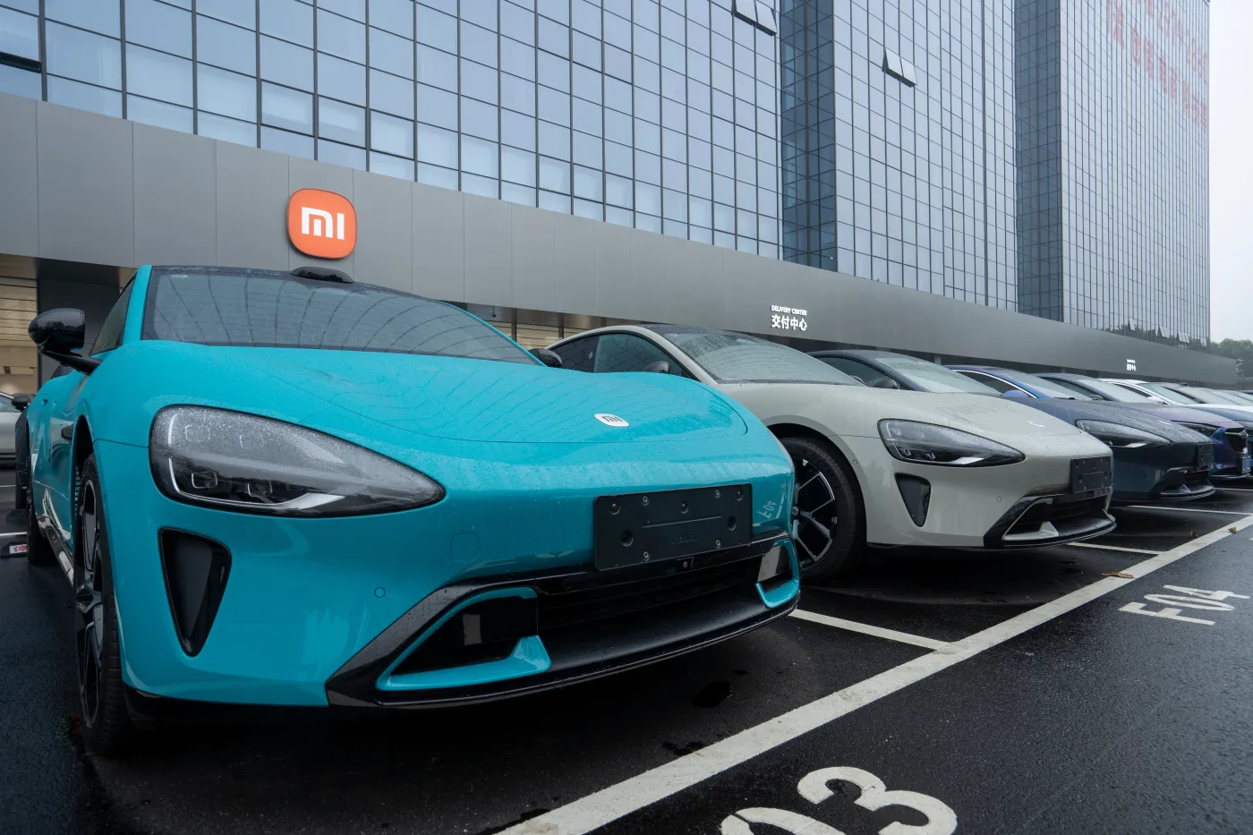 Xiaomi wjeżdża na rynek EV z impetem: 20 000 pojazdów w październiku