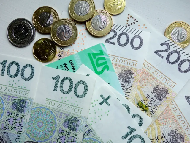 1,5 mln seniorów otrzyma dzisiaj podwójną emeryturę z ZUS. Kolejni w piątek