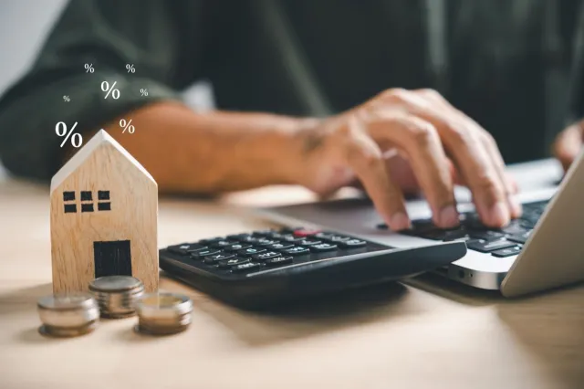 Teraz fiskus musi sięgać głębiej do kieszeni Polaków: czy wprowadzając powszechny podatek katastralny