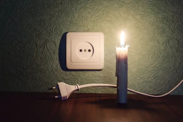Przerwa w dostawie energii? Mało kto o tym wie, ale w takiej sytuacji możesz zapłacić niższy rachunek za prąd