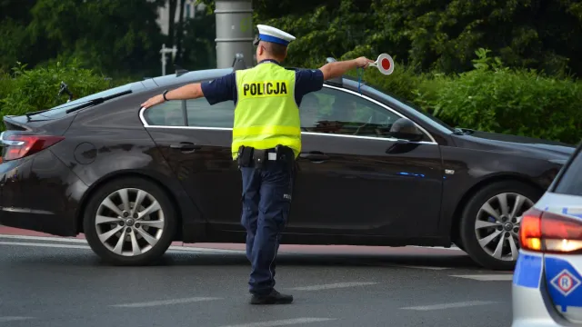 „Nie ma czegoś takiego jak rutynowa kontrola drogowa”. Były policjant wymienia pięć marek samochodów, które zatrzymuje się najczęściej