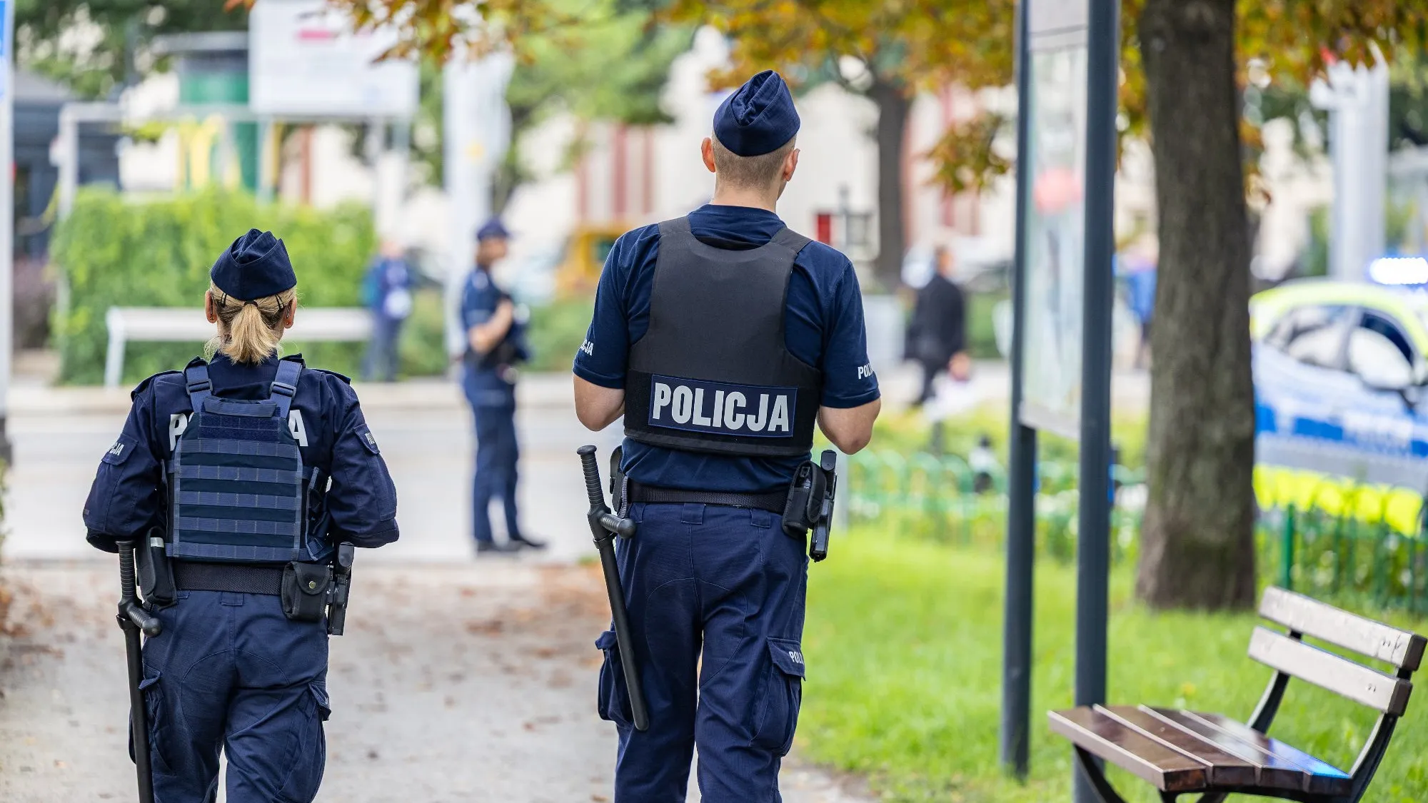 Policjanci przez cały czas patrolują okolice szkół. Tyle osób do tej pory zatrzymano