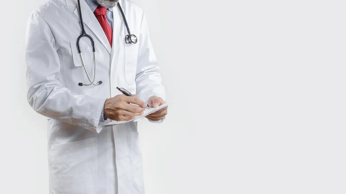 Czy pracodawca widzi kod choroby na L4 i od jakiego lekarza jest zwolnienie?