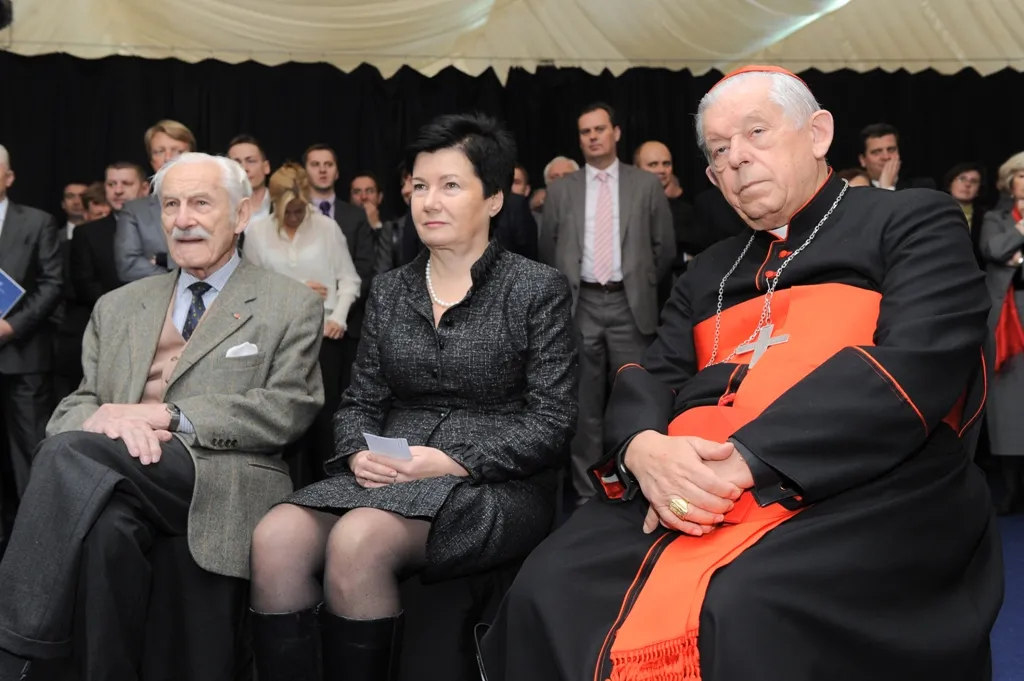 plac_unii_inauguracja_29_09_2010_262632.jpg