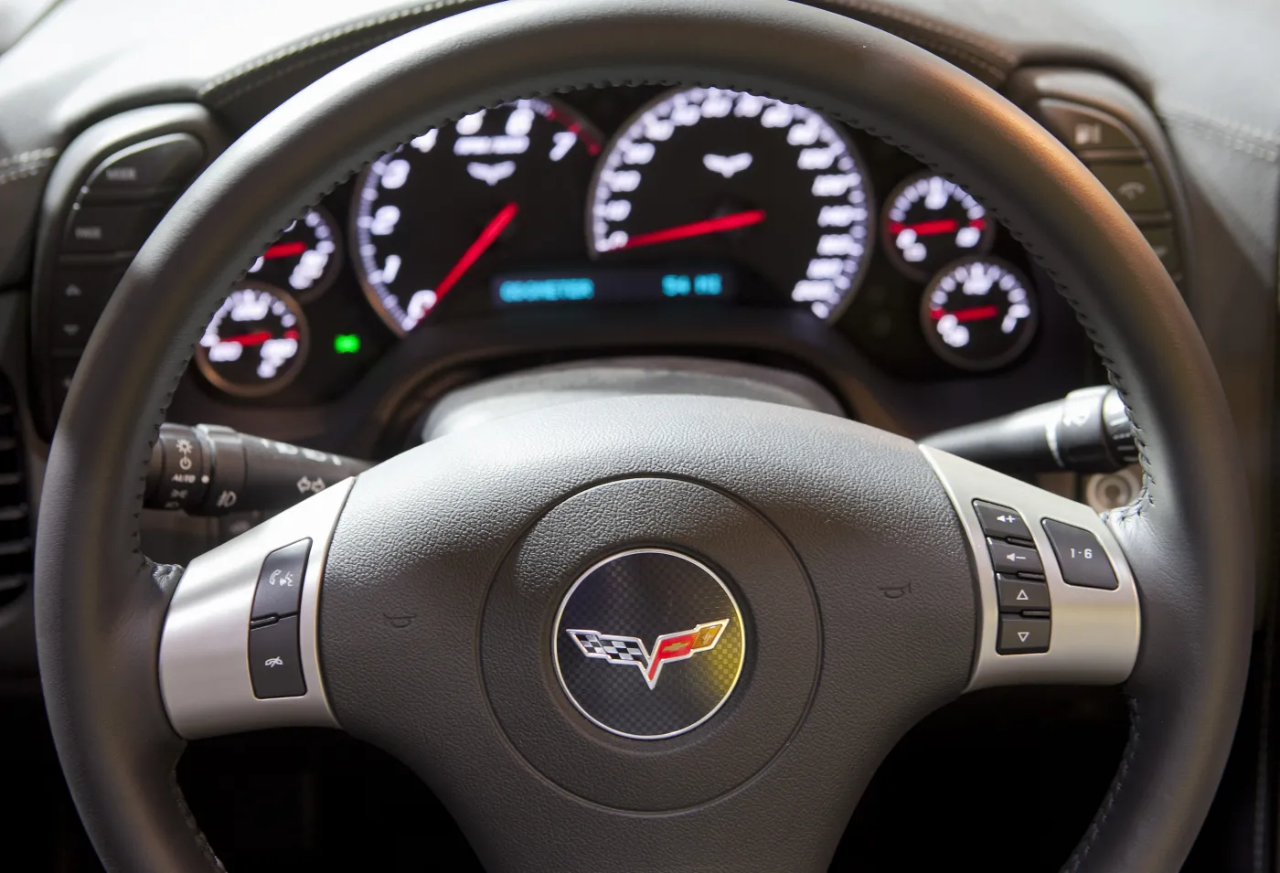chevrolet_corvette_grand_sport_2_314584.jpg