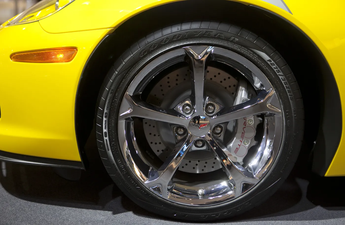 chevrolet_corvette_grand_sport_4_314598.jpg