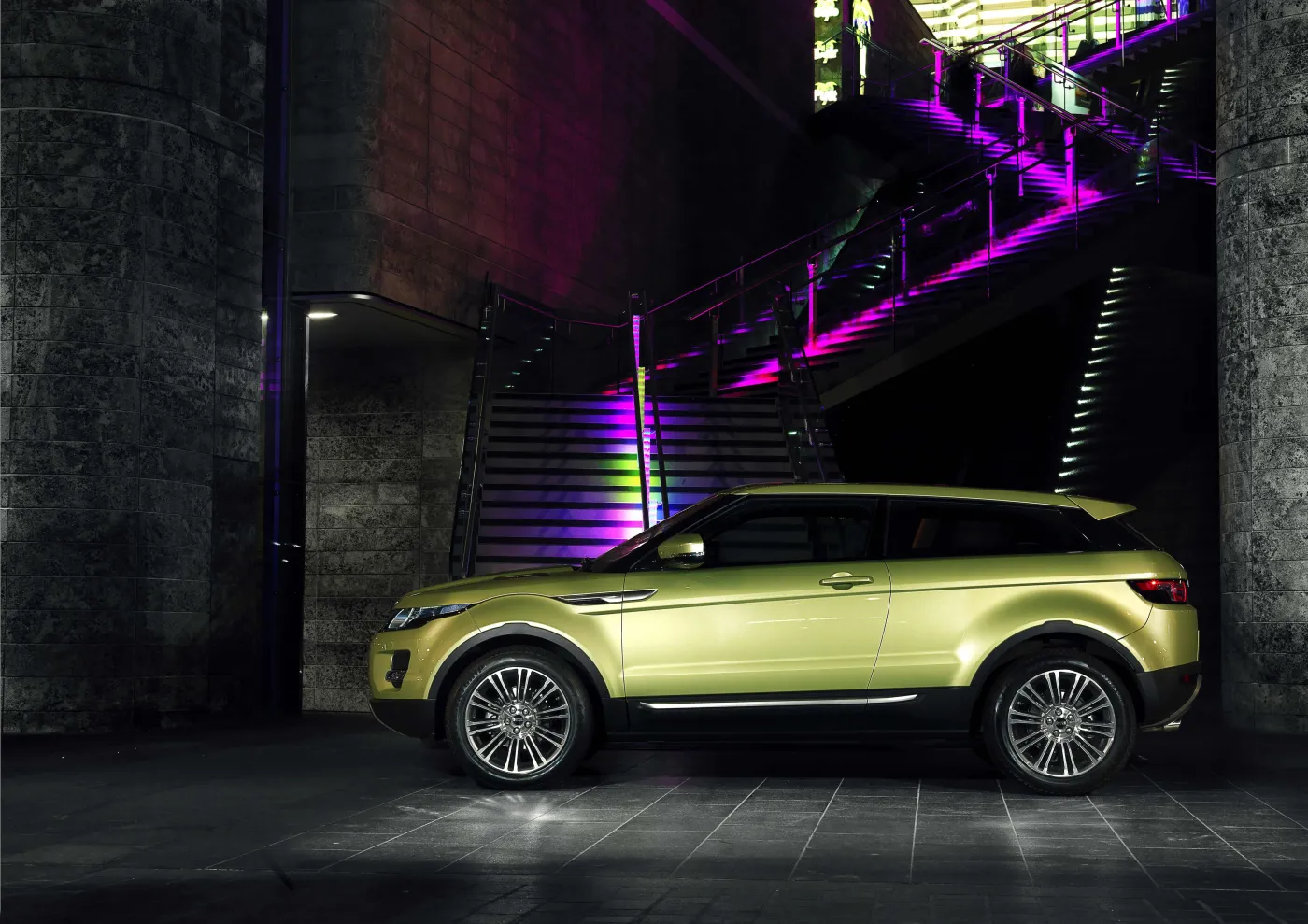 349129-rr-evoque-coupe-prestige-liv-10-hr.jpg