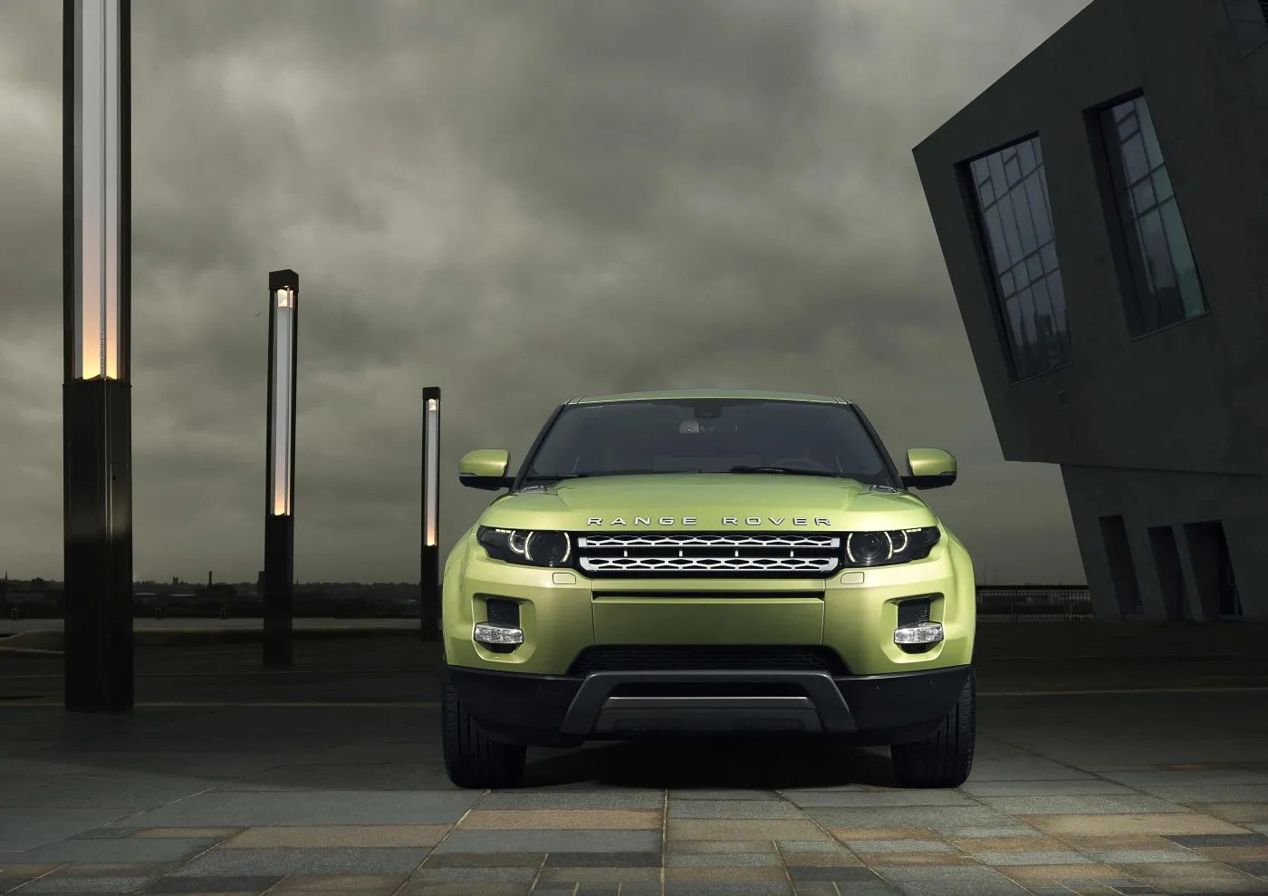 349150-rr-evoque-coupe-prestige-liv-20-hr.jpg