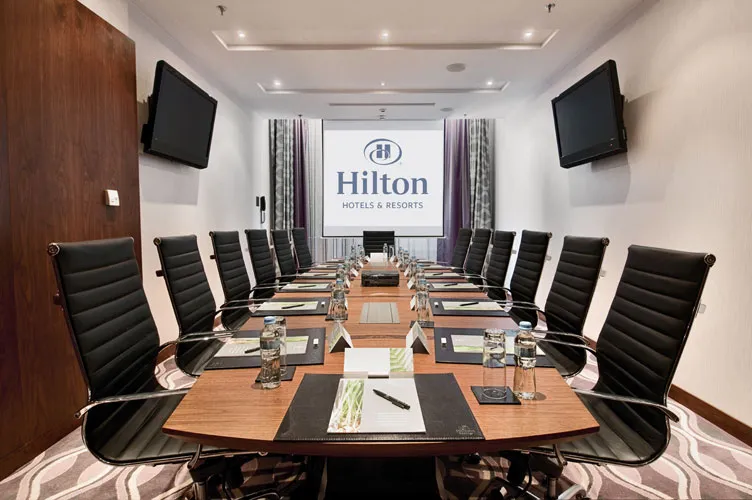 356823-gdnhghi-hilton-meetings-boardroom.jpg