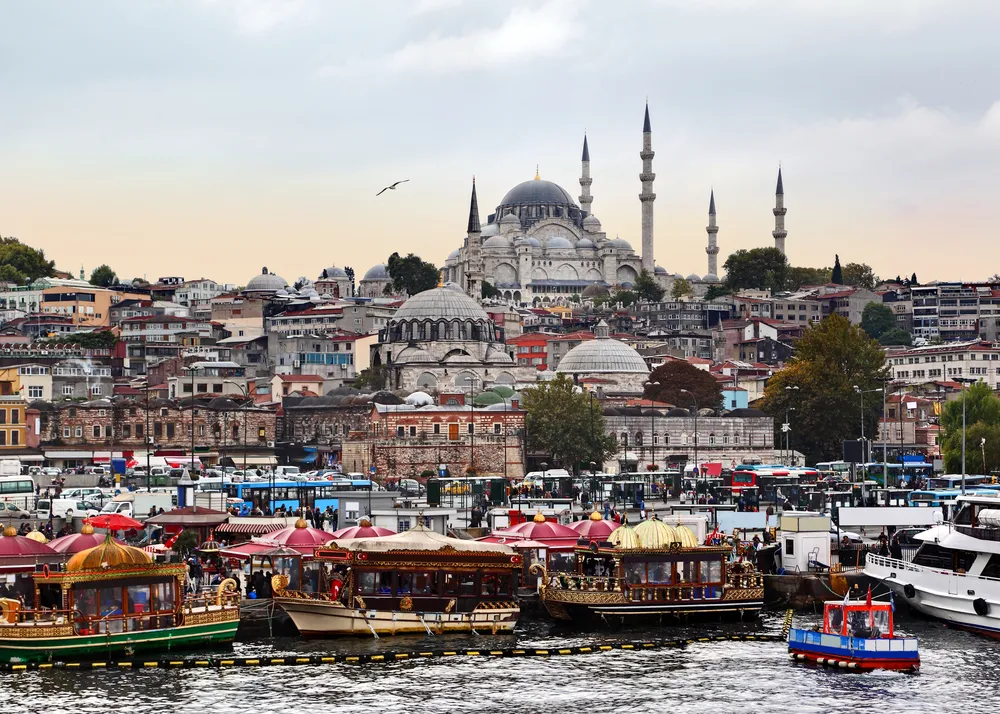 1000017-the-hustle-of-bustle-of-istanbul.jpg