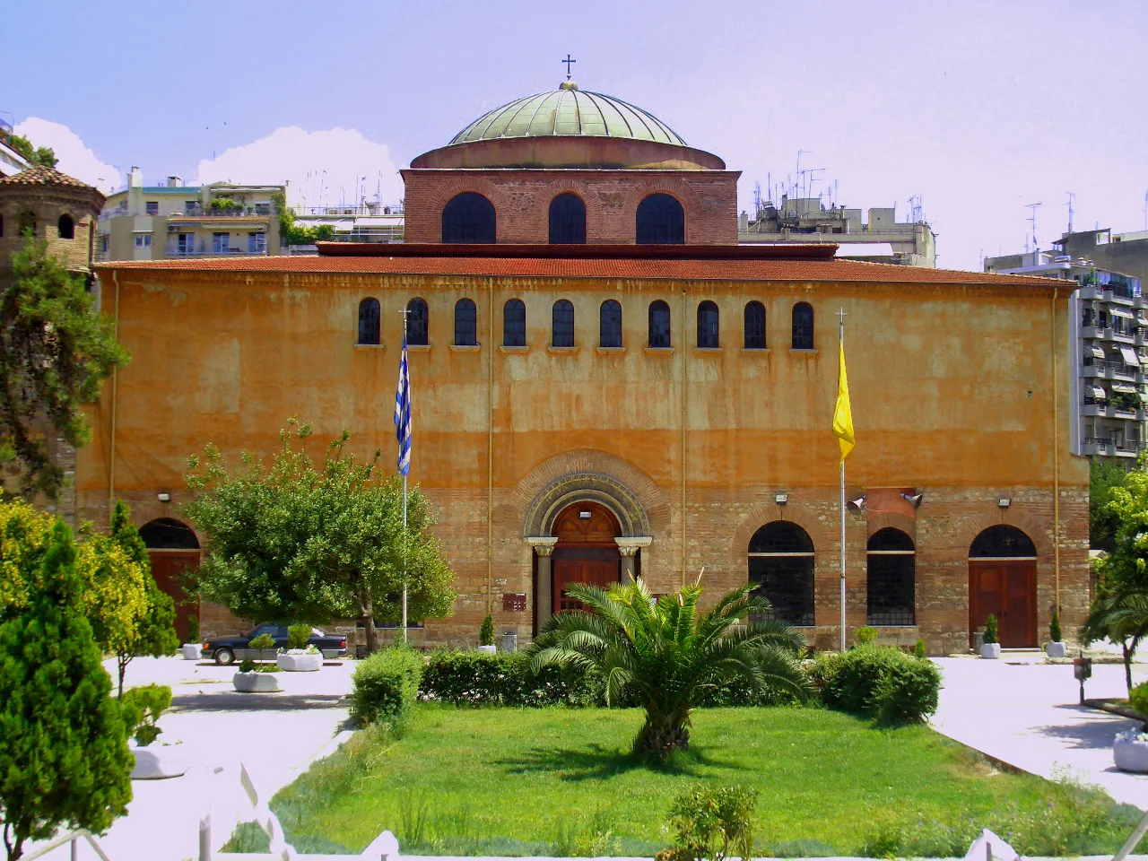1556628-kosciol-agia-sofia-w-salonikach.jpg