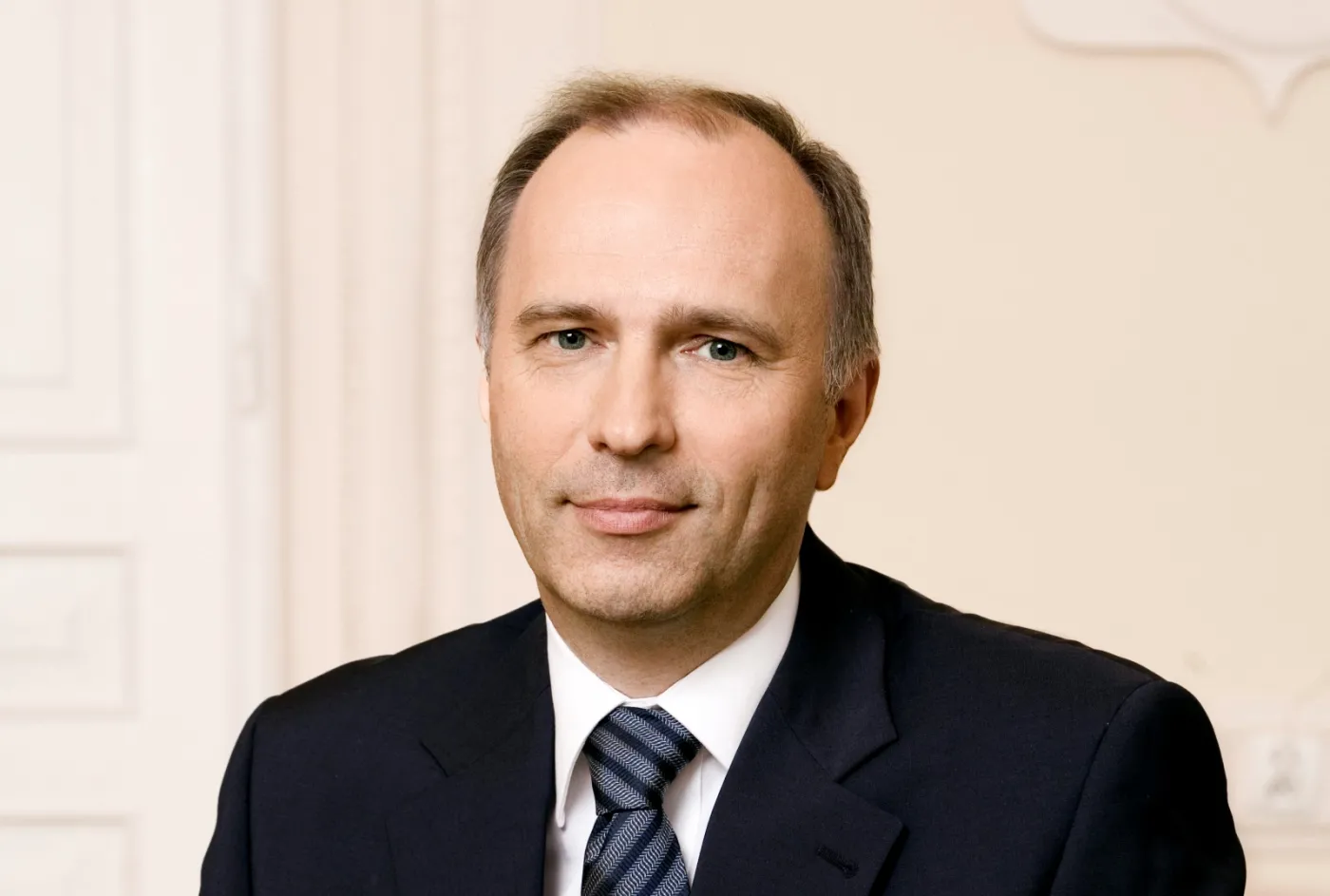 1636897-andrzej-jakubiak-przewodniczacy.jpg