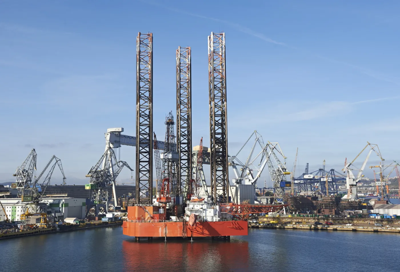 Lotos przebuduje platformę wiertniczą. Będzie to trzecia największa kopalnia ropy w Polsce [ZDJĘCIA]