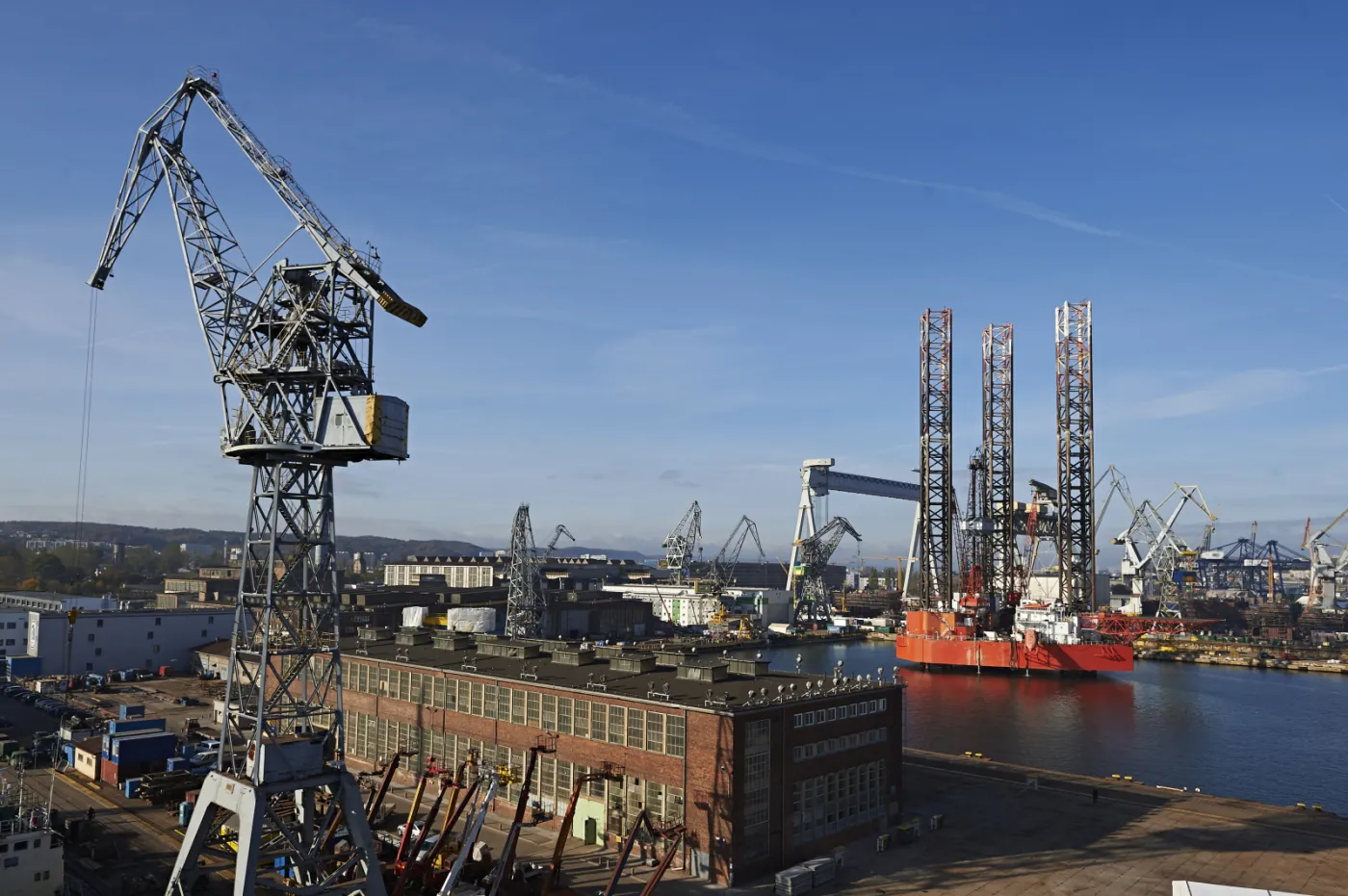 1972884-platforma-wiertnicza-petrobaltic.jpg