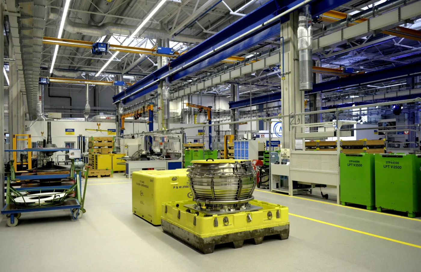 2096522-otwarcie-zakladu-mtu-aero-engines.jpg