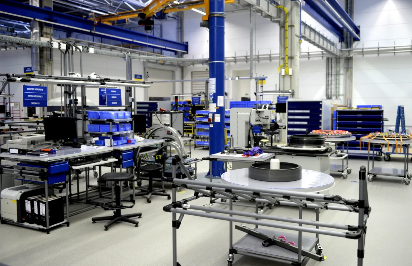 2096538-otwarcie-zakladu-mtu-aero-engines.jpg