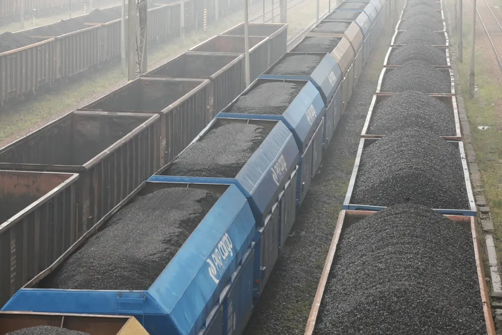 Nowy kontrakt dla PKP Cargo od Enei. Trwa transportowa wojna cenowa