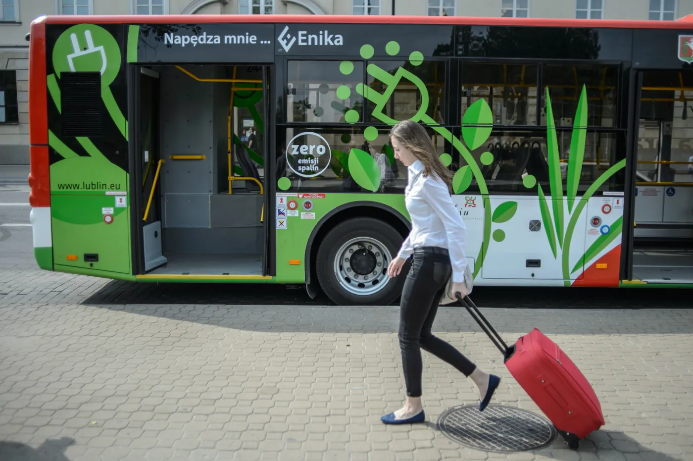 2206090-darmowa-linia-eko-z-elektrycznym.jpg