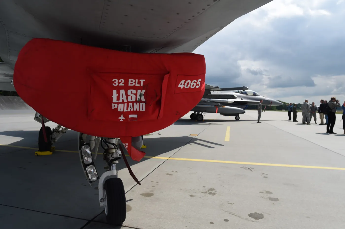 2222933-32-baza-lotnictwa-taktycznego-w.jpg