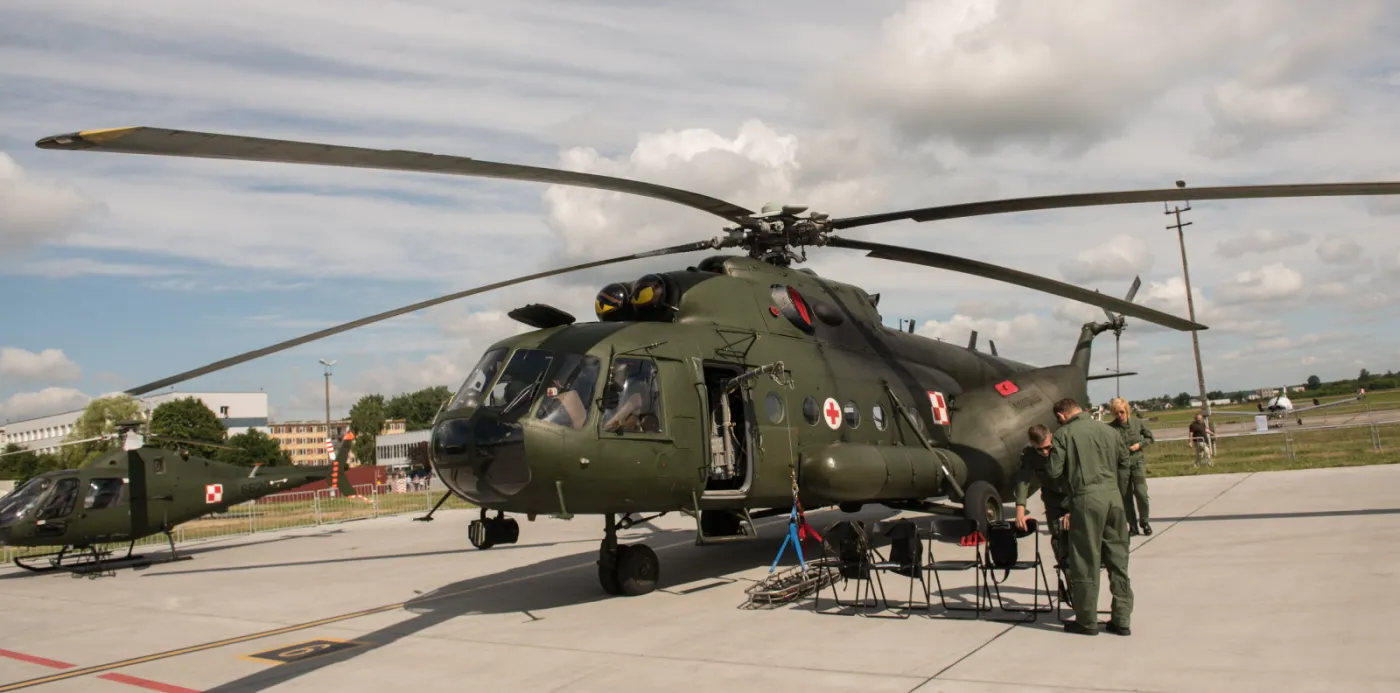 2223657-smiglowiec-mi-17-20-bm-w-deblinie.jpg