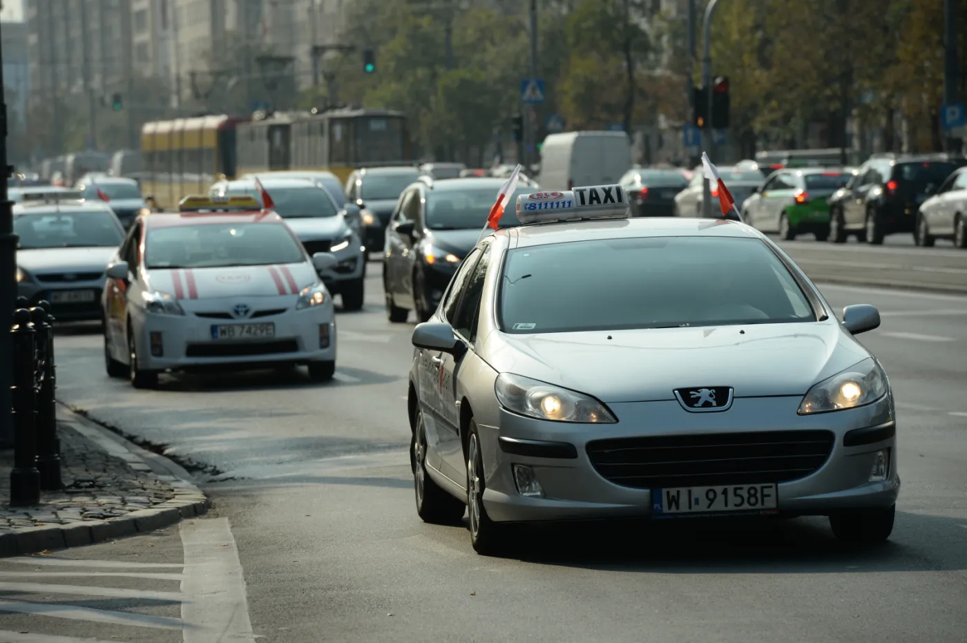 2319025-protest-taksowkarzy-w-warszawie.jpg