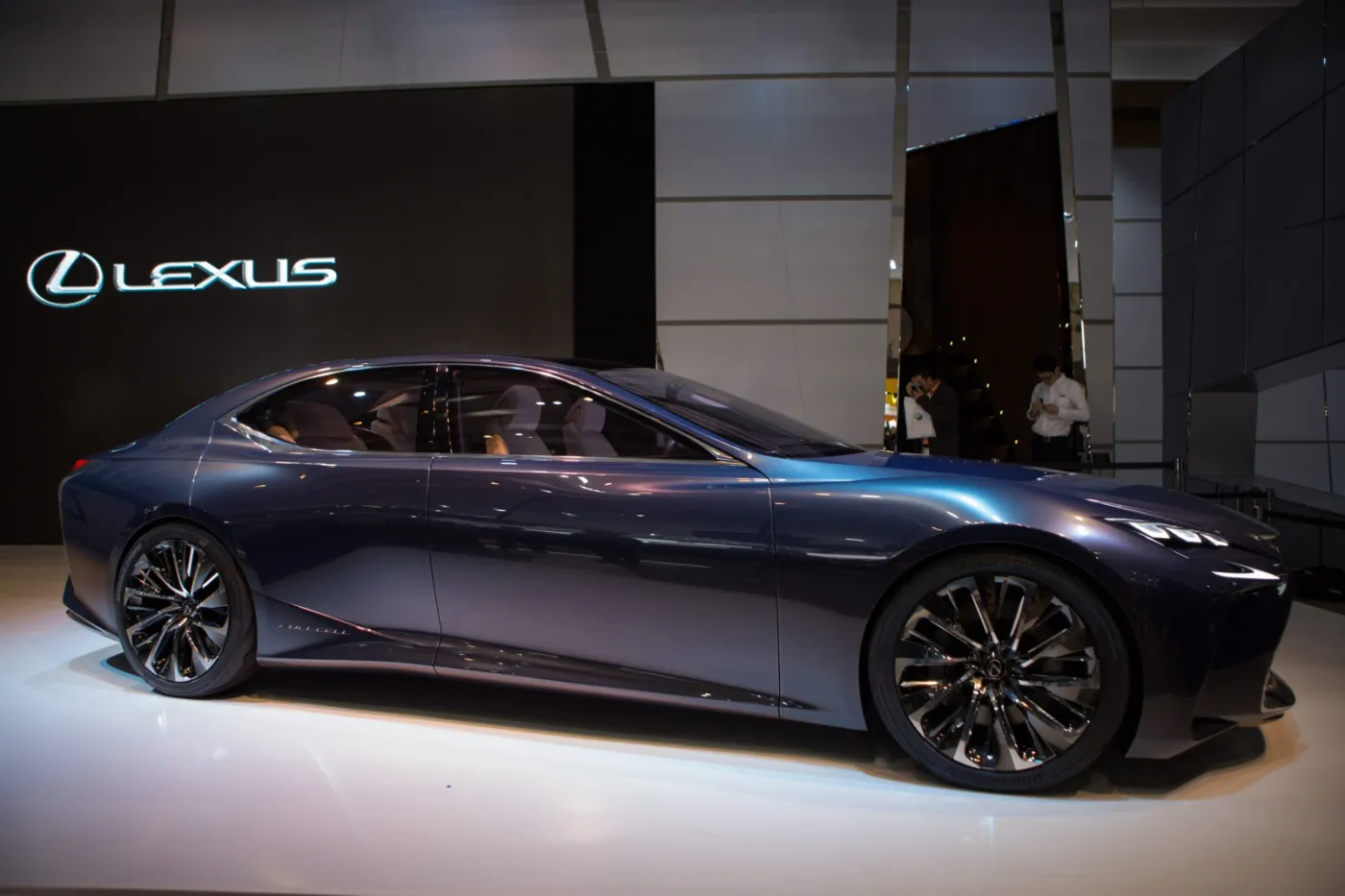 2358576-tokyo-motor-show-2015-the-lexus.jpg