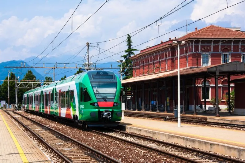 Elektryczny Flirt dla przewoźnika TPER