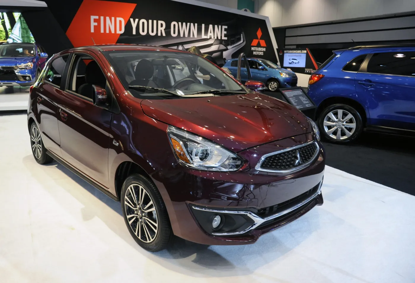 2380927-los-angeles-auto-show-mitsubishi.jpg