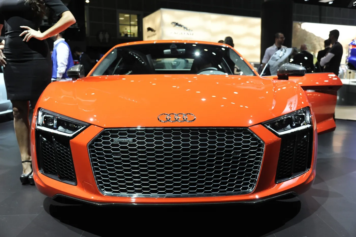2381007-los-angeles-auto-show-audi-r8-v10.jpg