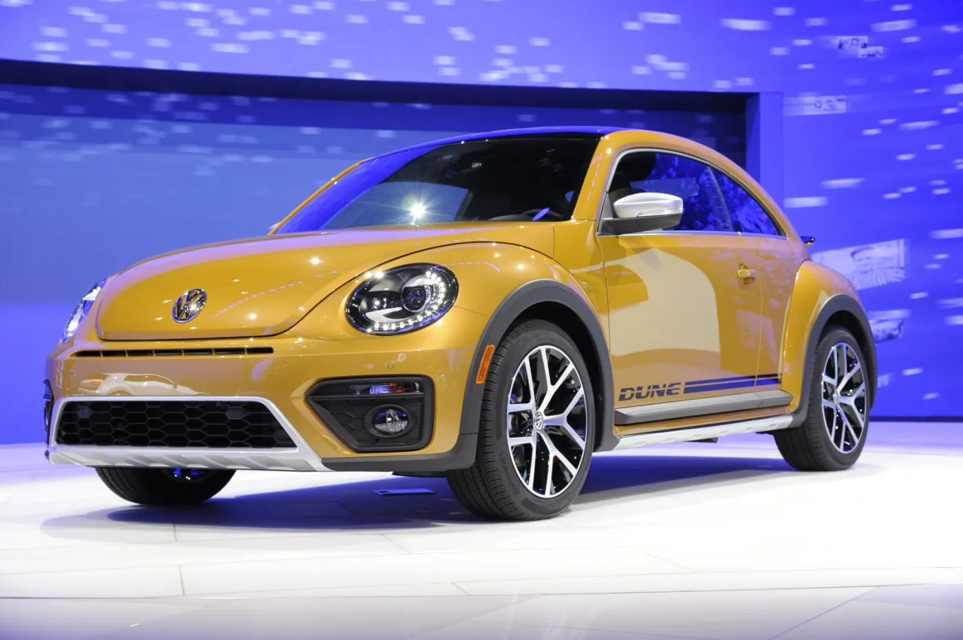 2381023-los-angeles-auto-show-volkswagen.jpg
