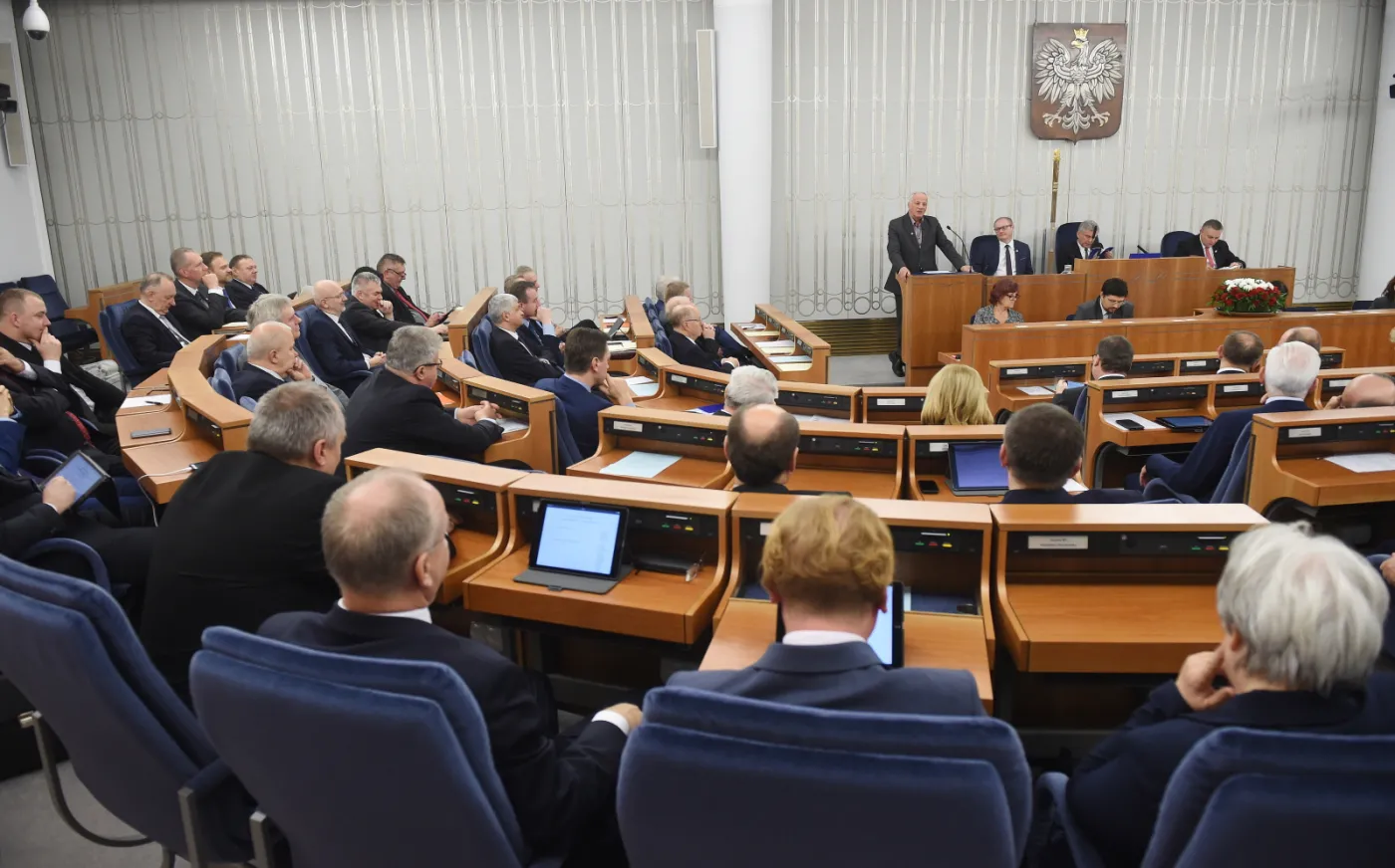 Senat przyjął 70-proc. podatek od wysokich odpraw w spółkach Skarbu Państwa