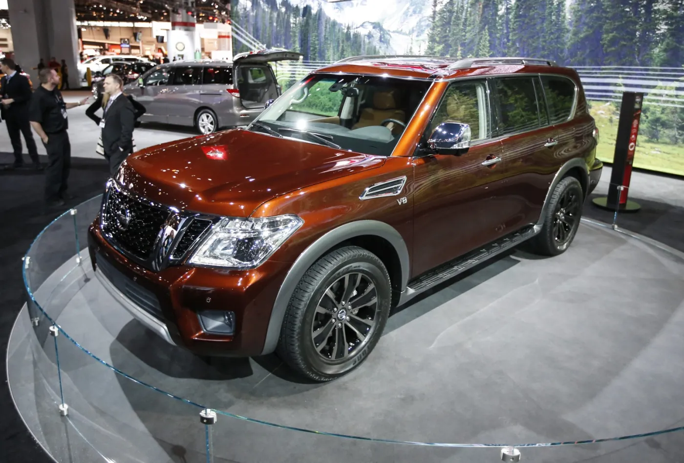 2459302-nowy-suv-2017-nissan-armada-fot.jpg