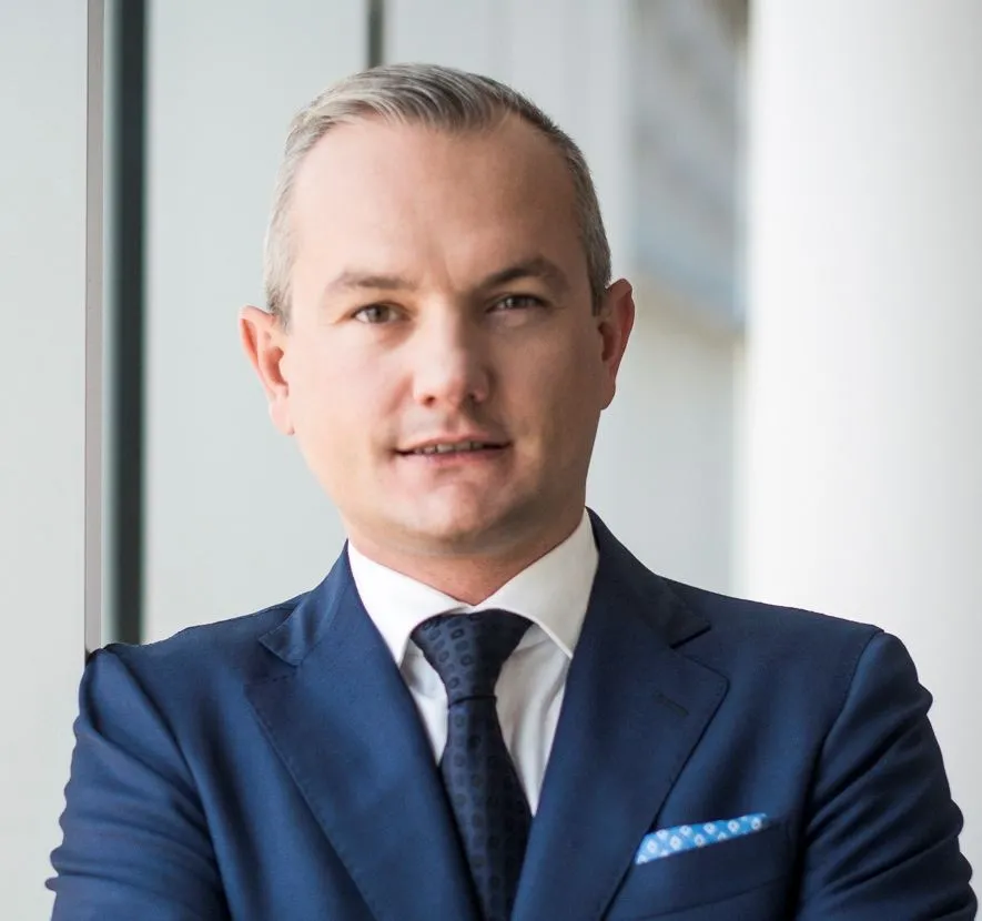 Kontrowersyjny nowy wiceprezes PZU. Zobacz życiorys Roberta Pietryszyna