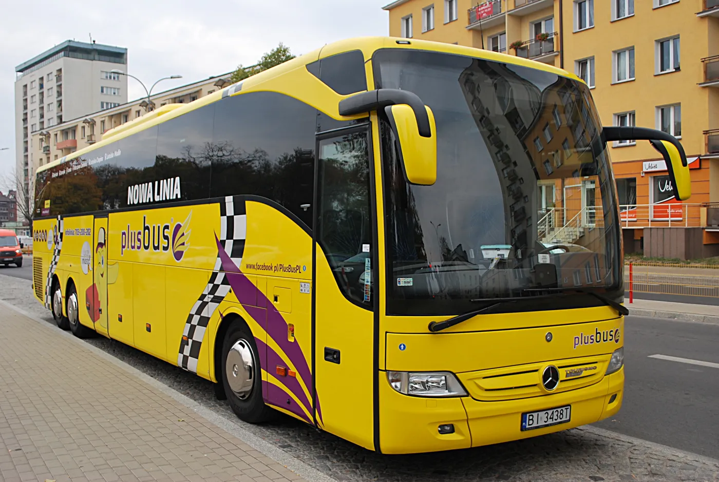 2528756-plus-bus-twierdzi-ze-jest-polska.jpg