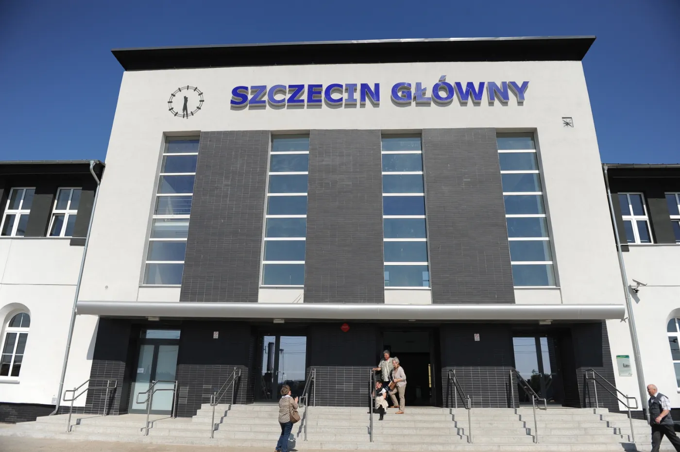 2545651-dworzec-kolejowy-szczecin-glowny.jpg