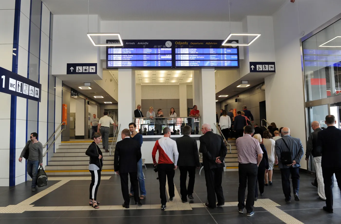 2545715-dworzec-kolejowy-szczecin-glowny.jpg