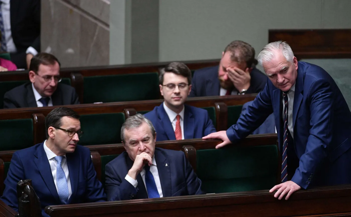 Porozumienie zyskało prawo weta. Rząd ryzykował, że skłóci się z Gowinem [OPINIA]