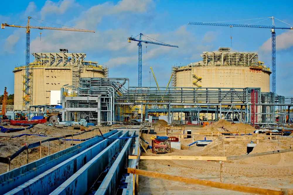 Będą dodatkowe regazyfikatory w terminalu LNG. "Inwestycja uwolni Polaków od lęku"