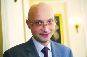 2790676-piotr-girdwoyn-profesor-zwyczajny.jpg