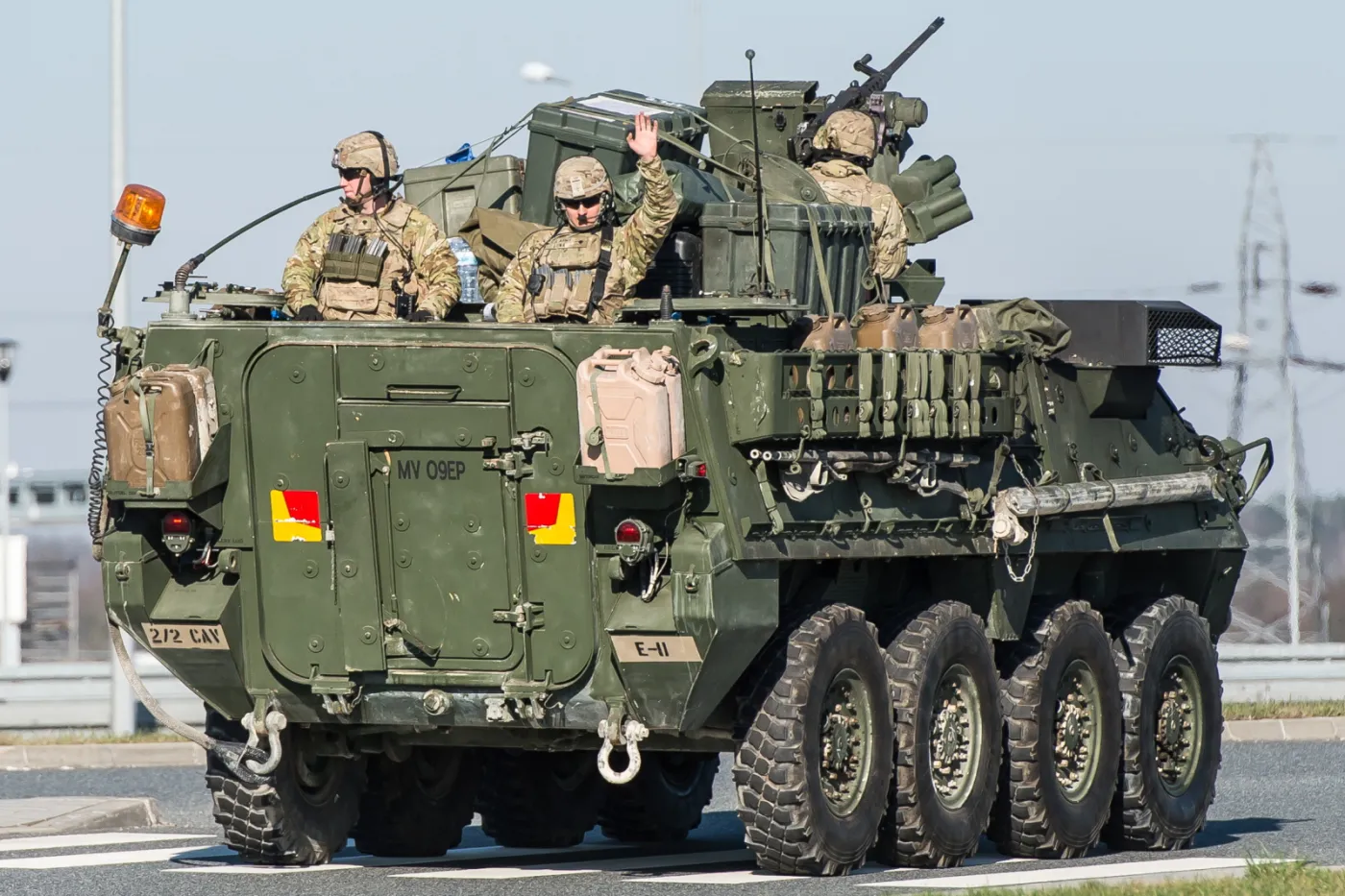2881979-wojska-kontyngentu-nato-w-drodze.jpg