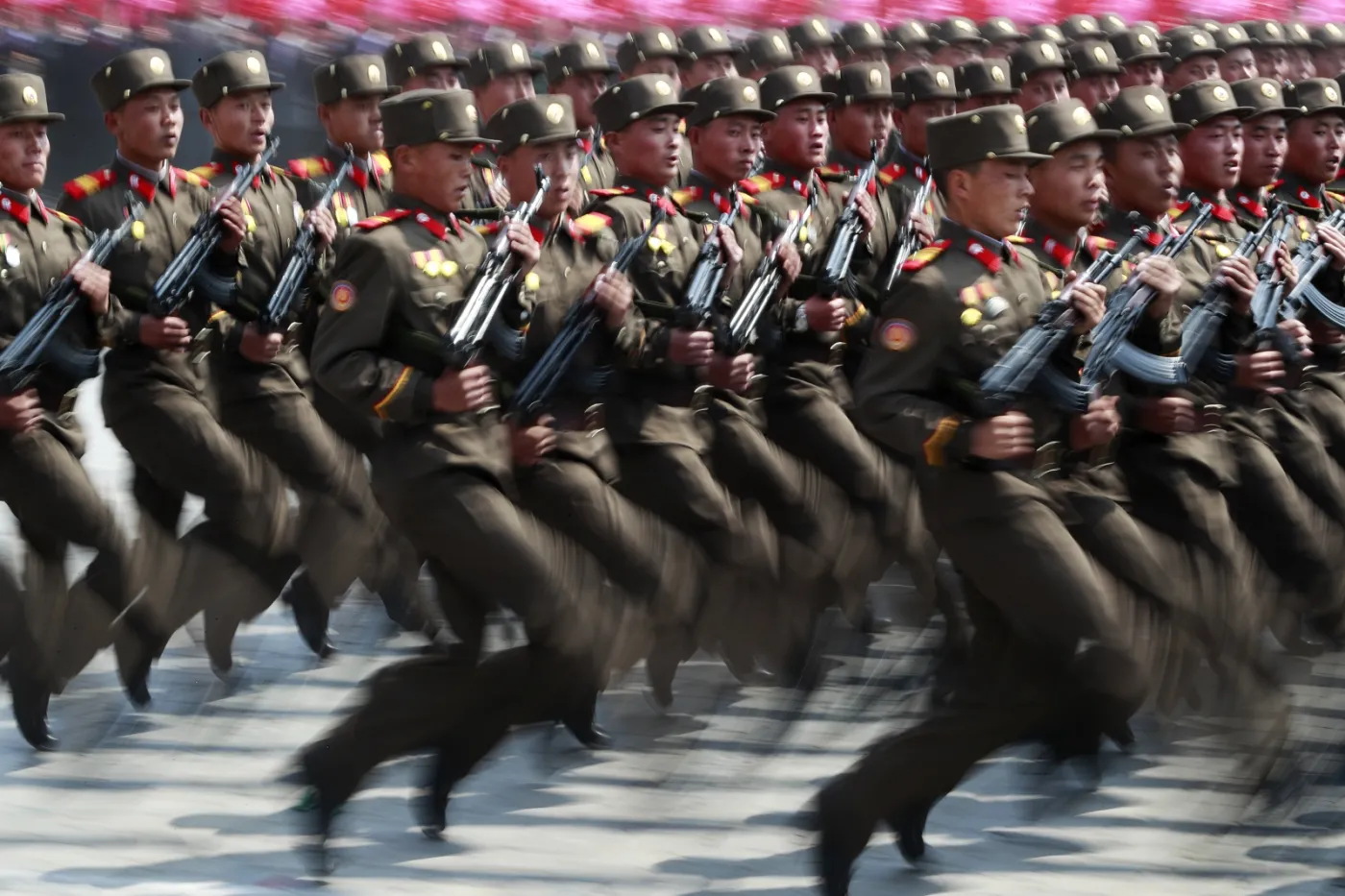 2905509-parada-wojskowa-w-korei-polnocnej.jpg
