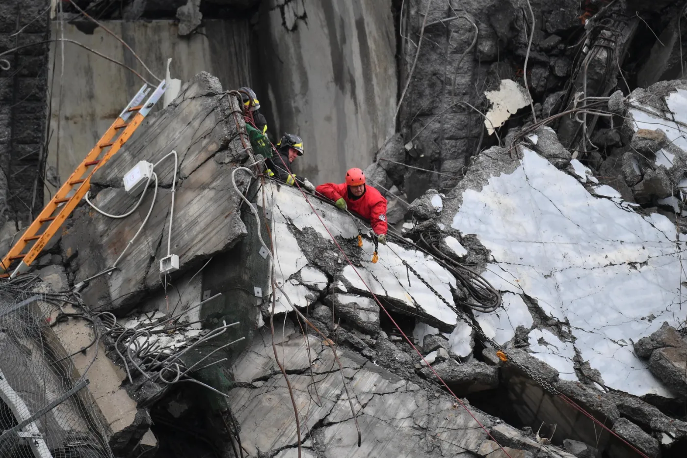 Włoska prasa o tragedii w Genui: To była zapowiedziana katastrofa
