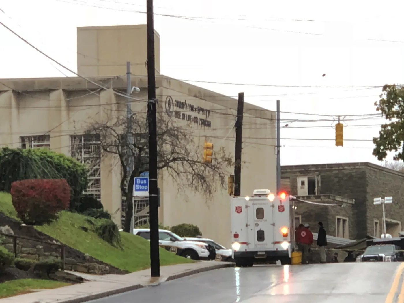 Atak na synagogę w Pittsburghu. Na skutek strzelaniny zginęło wiele osób