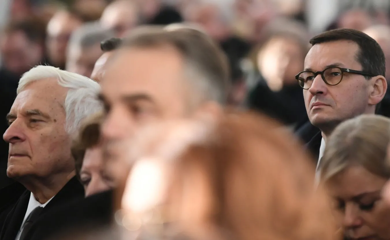 W ostatnim pożegnaniu prezydenta Adamowicza uczestniczy ok. 45 tys. osób