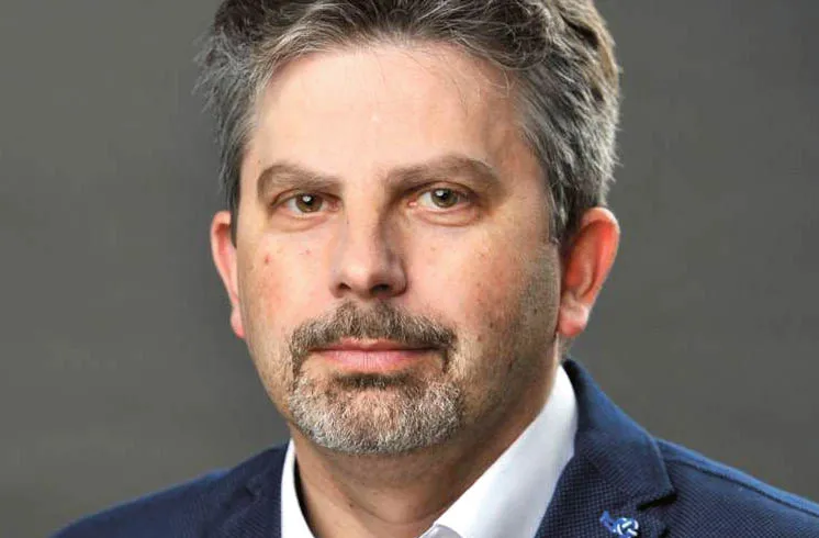 doktor prawa, prezes Fundacji ClientEarth Prawnicy dla Ziemi