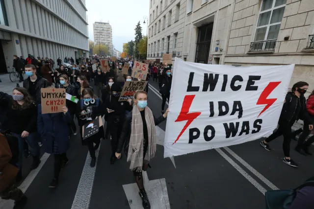 "To jest wojna". Gniew na polskich ulicach ma różne twarze