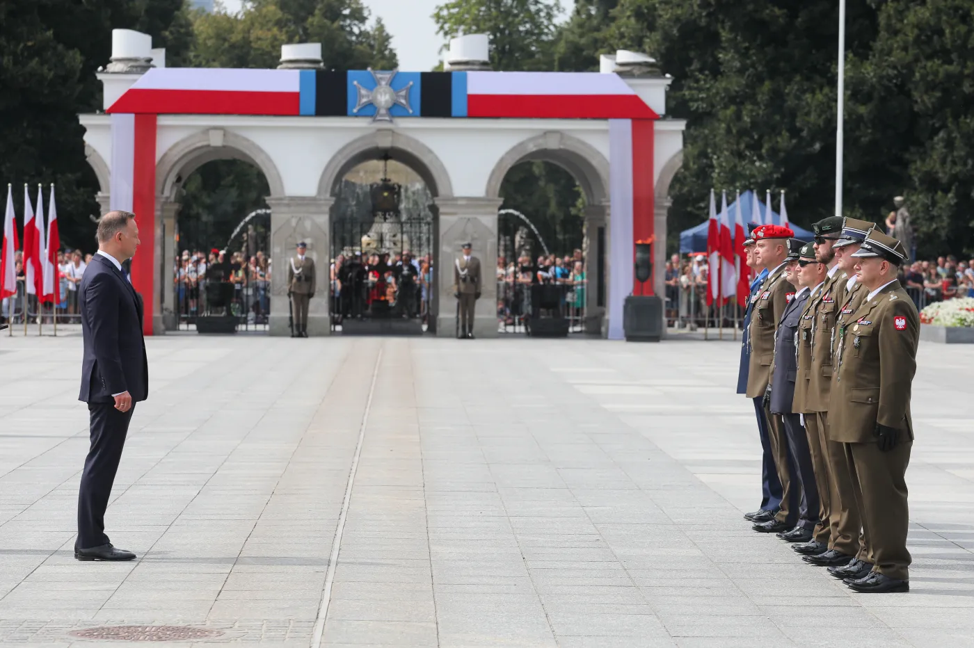 Andrzej Duda wręczył nominacje generalskie i odznaczył żołnierzy