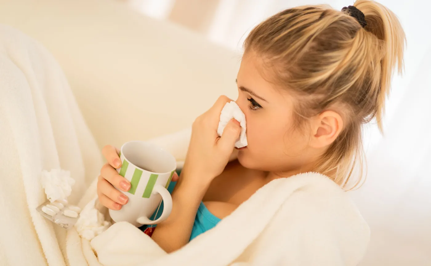 Polacy wykorzystali mniej niż połowę zamówionych szczepionek przeciw grypie. Teraz masowo biorą zwolnienia z pracy