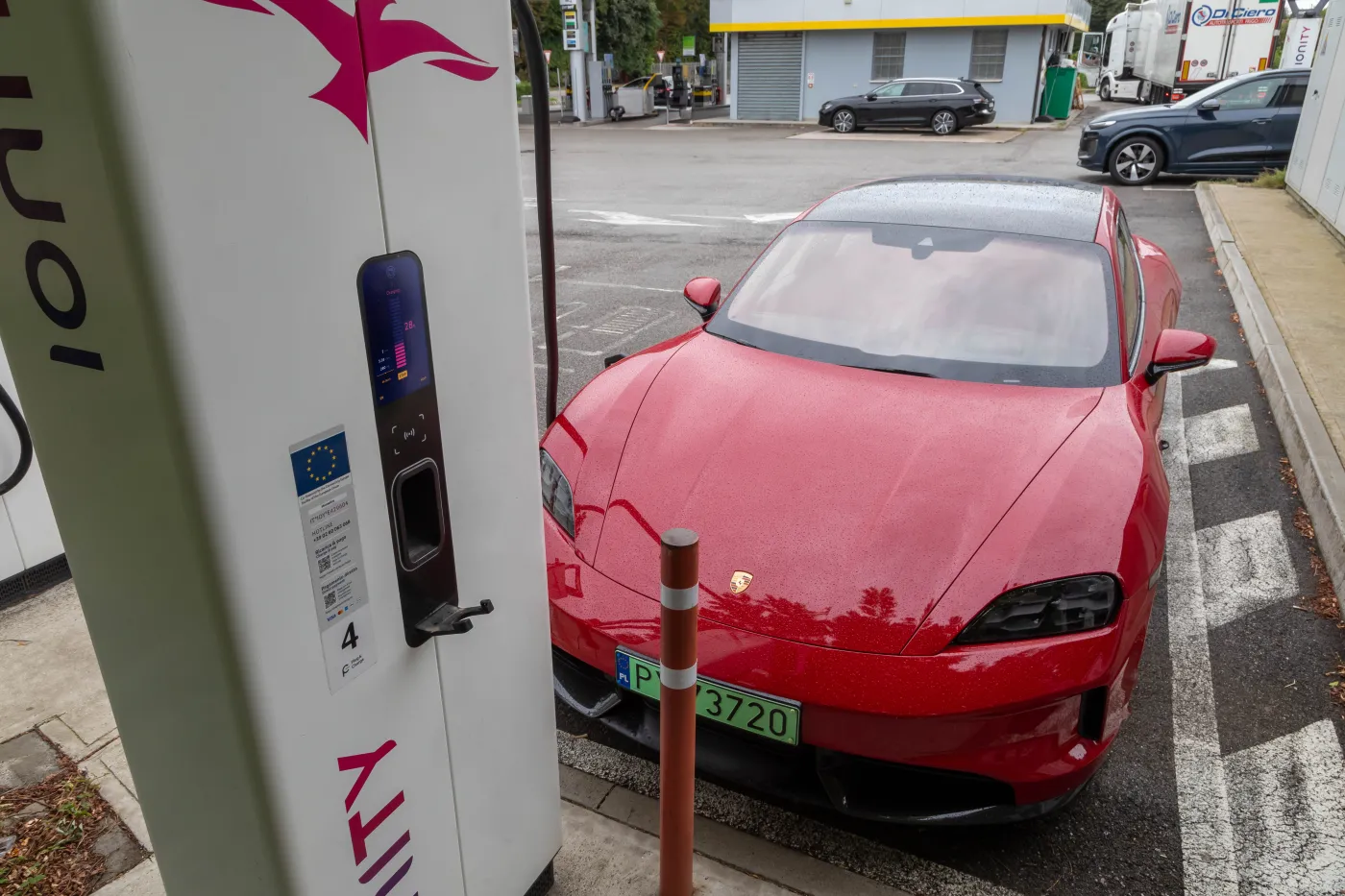 Scholz i jego partia rozważają dopłaty na pojazdy elektryczne w strategii na rok 2025